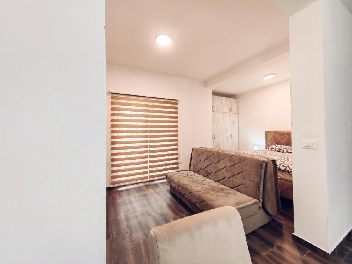 Mialex Apartments Dobra Voda Exterior photo