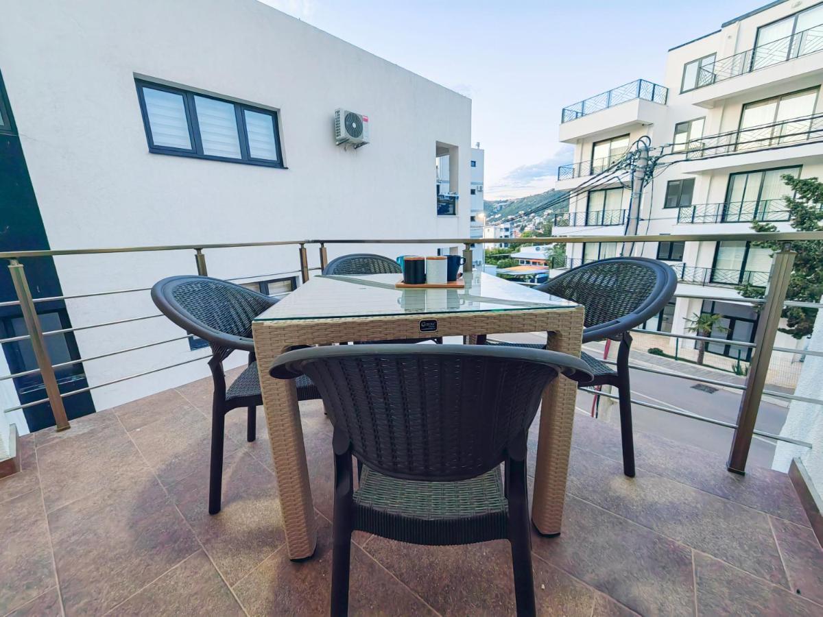 Mialex Apartments Dobra Voda Exterior photo